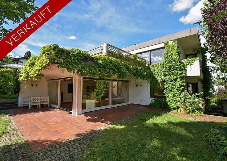 Foto Architektonisch interessante Immobilie in Friedrichsdorf- Dillingen