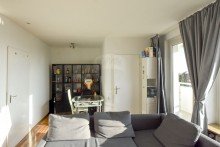 Wohnbereich Licht - Lage - Lebensqualit�t
ger�umiges 1-Zimmer-Apartment
mit sonnigem Balkon
- ruhig  & zentral -