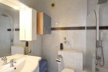 Bad Licht - Lage - Lebensqualit�t
ger�umiges 1-Zimmer-Apartment
mit sonnigem Balkon
- ruhig  & zentral -