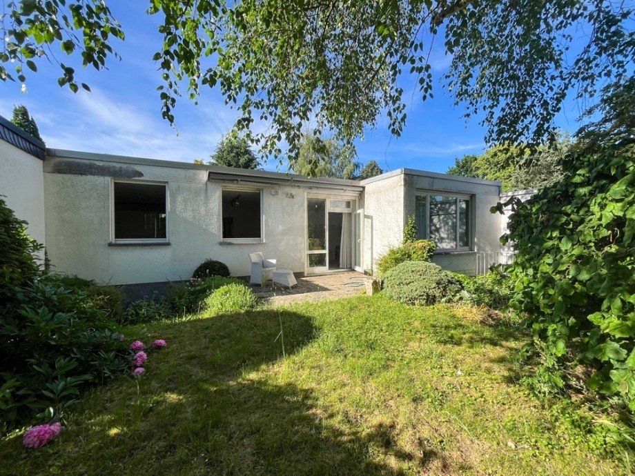 Hausansichcht Bungalow Frankfurt am Main / Niederursel
