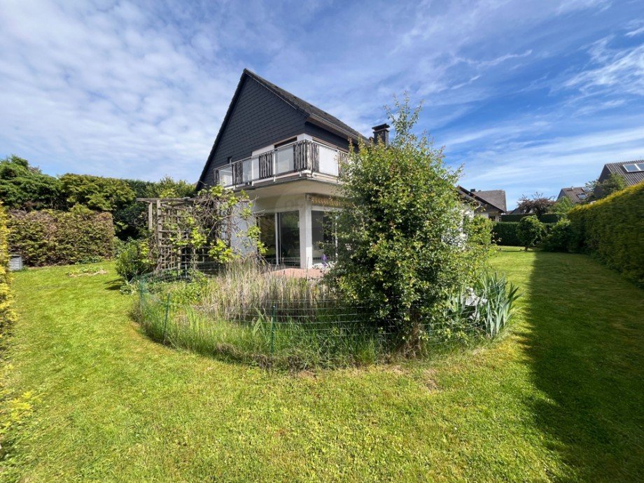 Hausansicht Einfamilienhaus Rosbach vor der H�he / Rodheim vor der H�he
