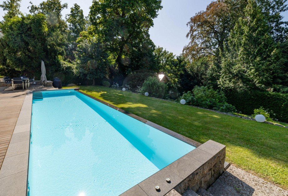 Beheizter au�en Pool Villa Bad Homburg