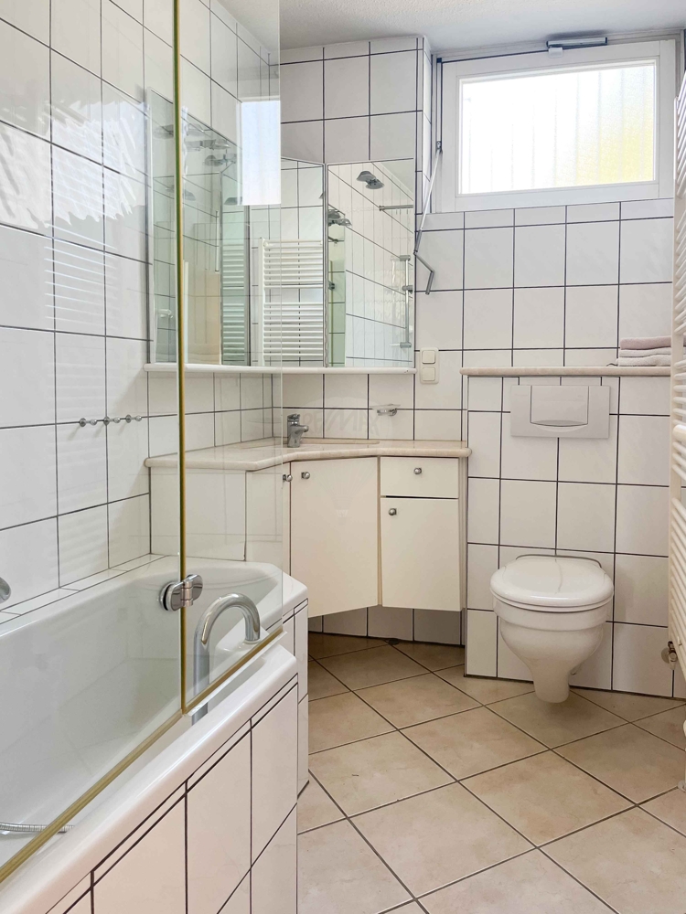 Bad Bungalow Frankfurt am Main / Niederursel