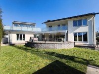 Hauptbild Gro�e Villa mit zwei Winterg�rtenund beheiztem Au�enpool